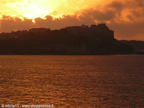 Tramonto su Bacoli