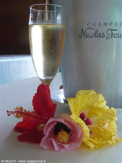 Le Meridien Bora Bora - Lo champagne di benvenuto in stanza