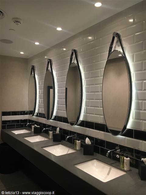 Hilton Toilette