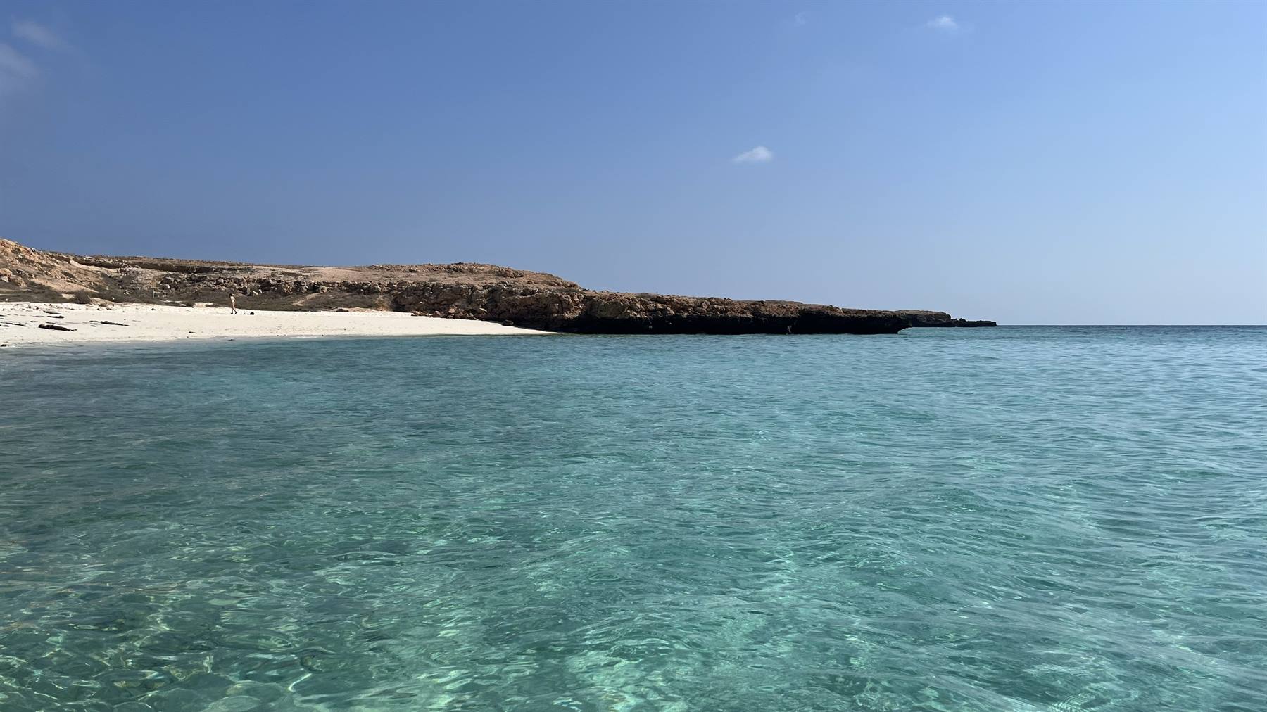 Acqua cristallina e sabbia bianca: il tempo qui si è fermato.
