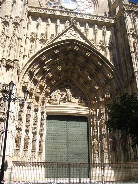 Un portale della Cattedrale