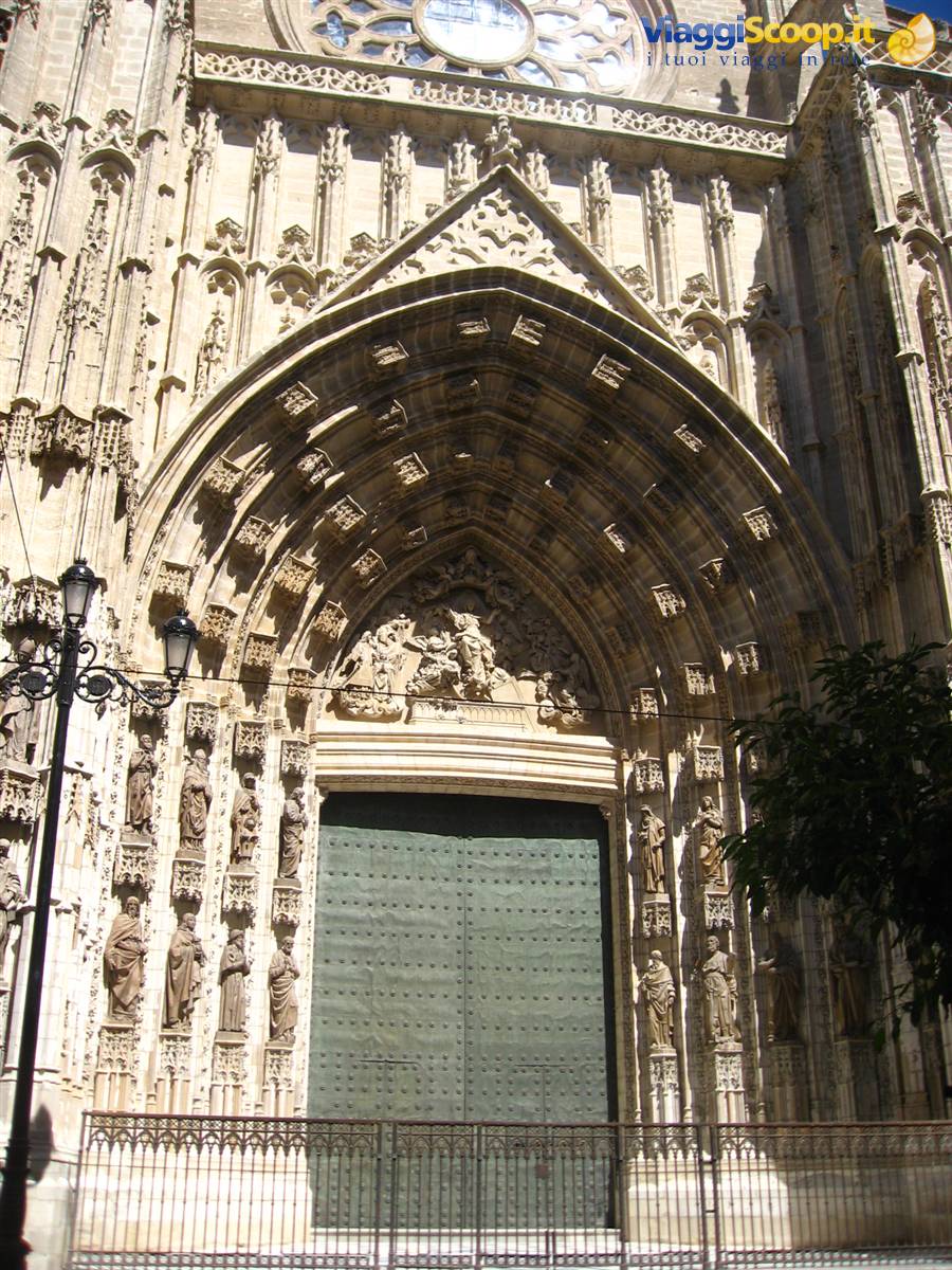 Un portale della Cattedrale