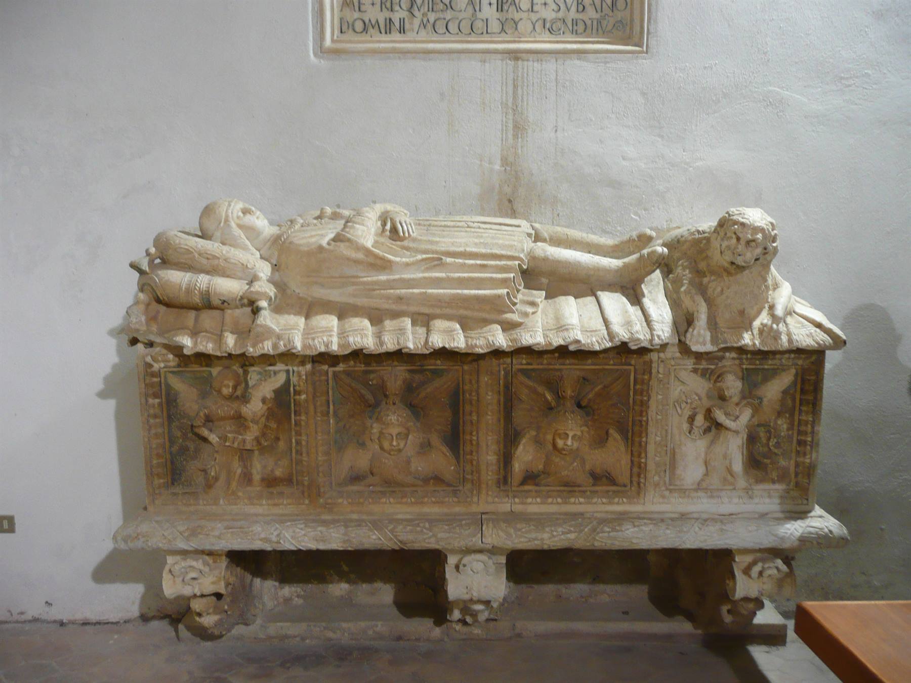S.Marco d'Alunzio- sarcofago dei Principi Filangeri 
