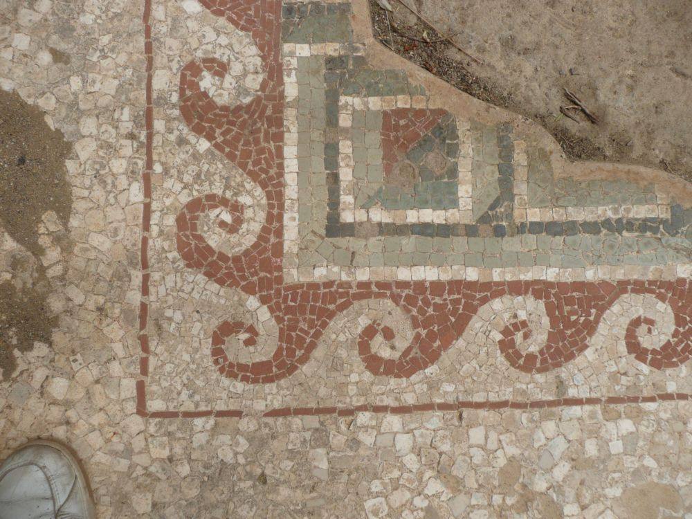 MORGANTINA - casa del Ganimede - mosaico con onda marina.