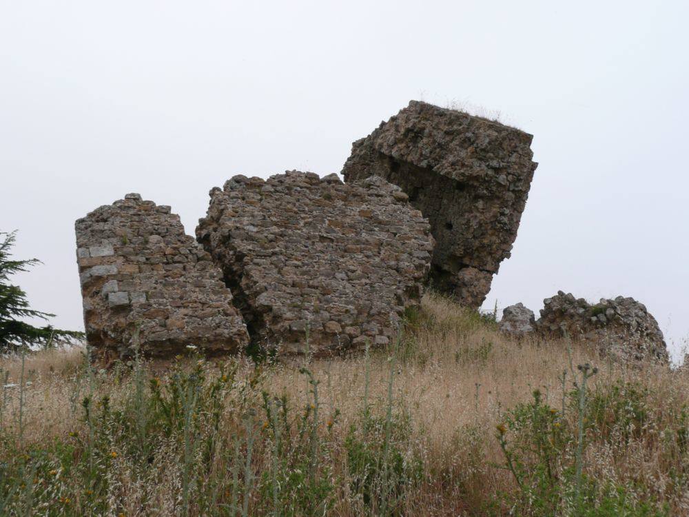 AIDONE rovine del castello