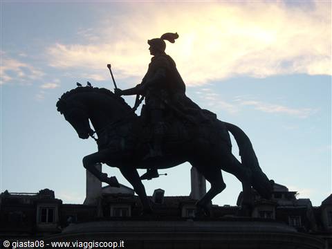 controluce statua Eq.di Dom Joào Das Regras-Lisbona