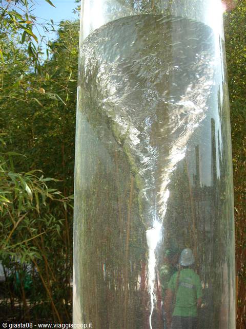 vortice d'acqua-Jardins da Agua-Lisbona