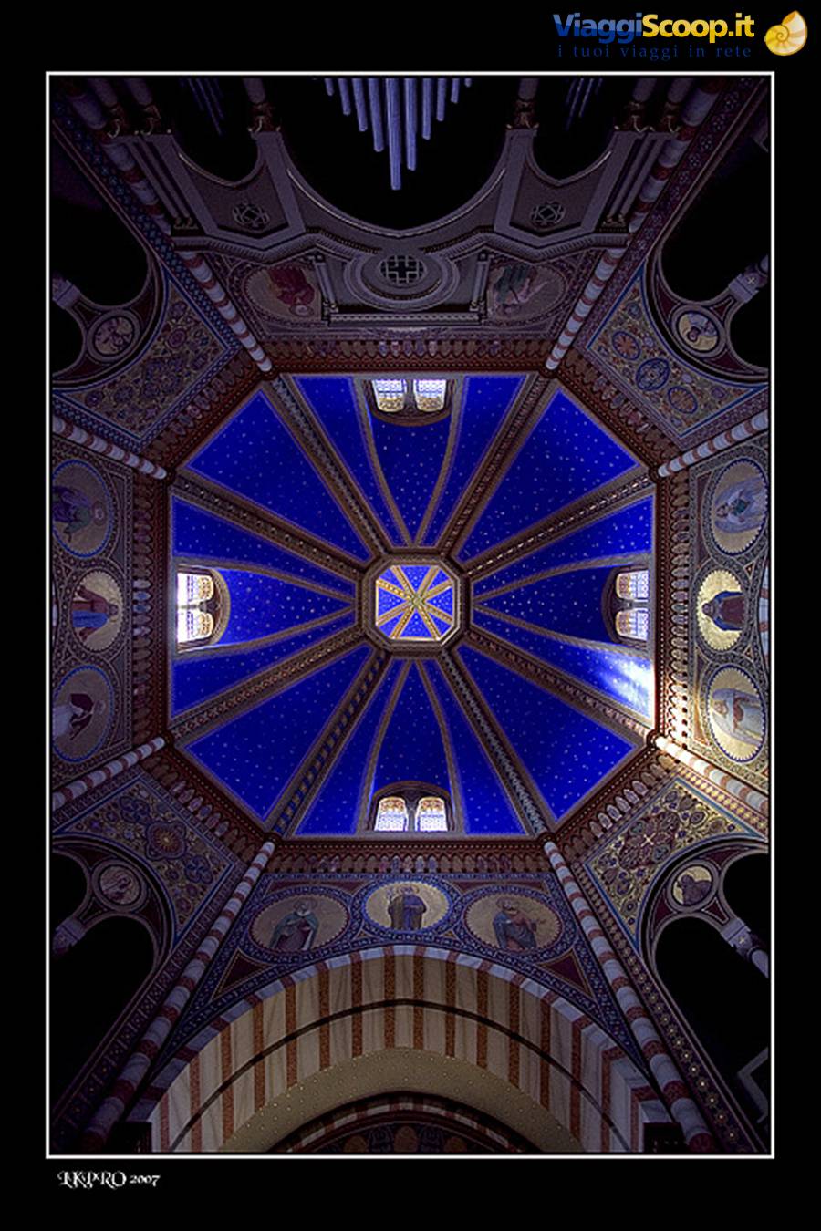 interno chiesa