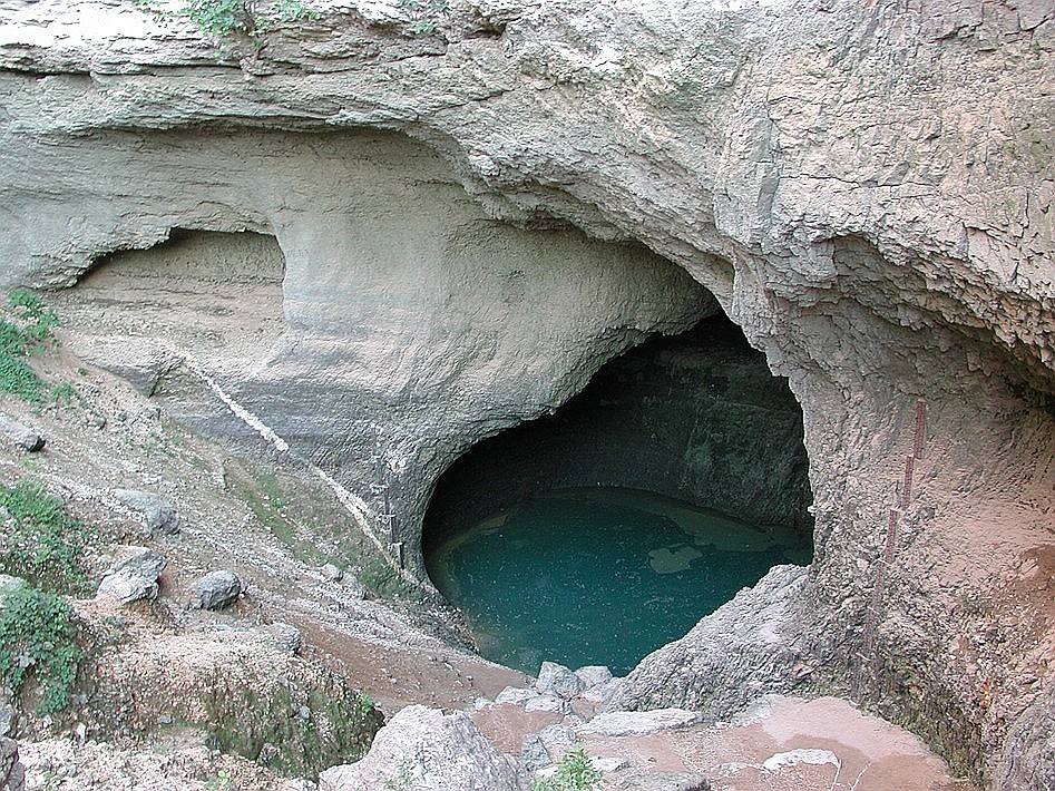 Fontaine de Vaucluse - Una risogiva della Sorgue