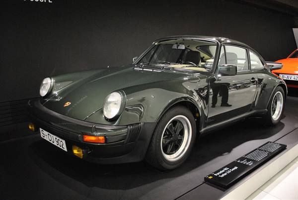 Stoccarda Porsche museum