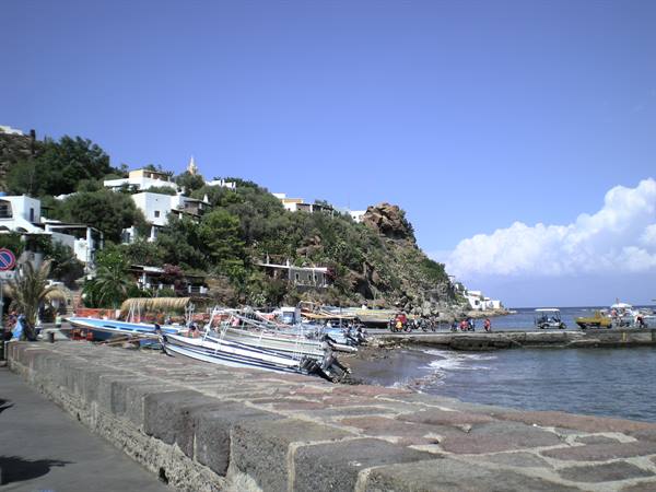 Il porto di Panarea