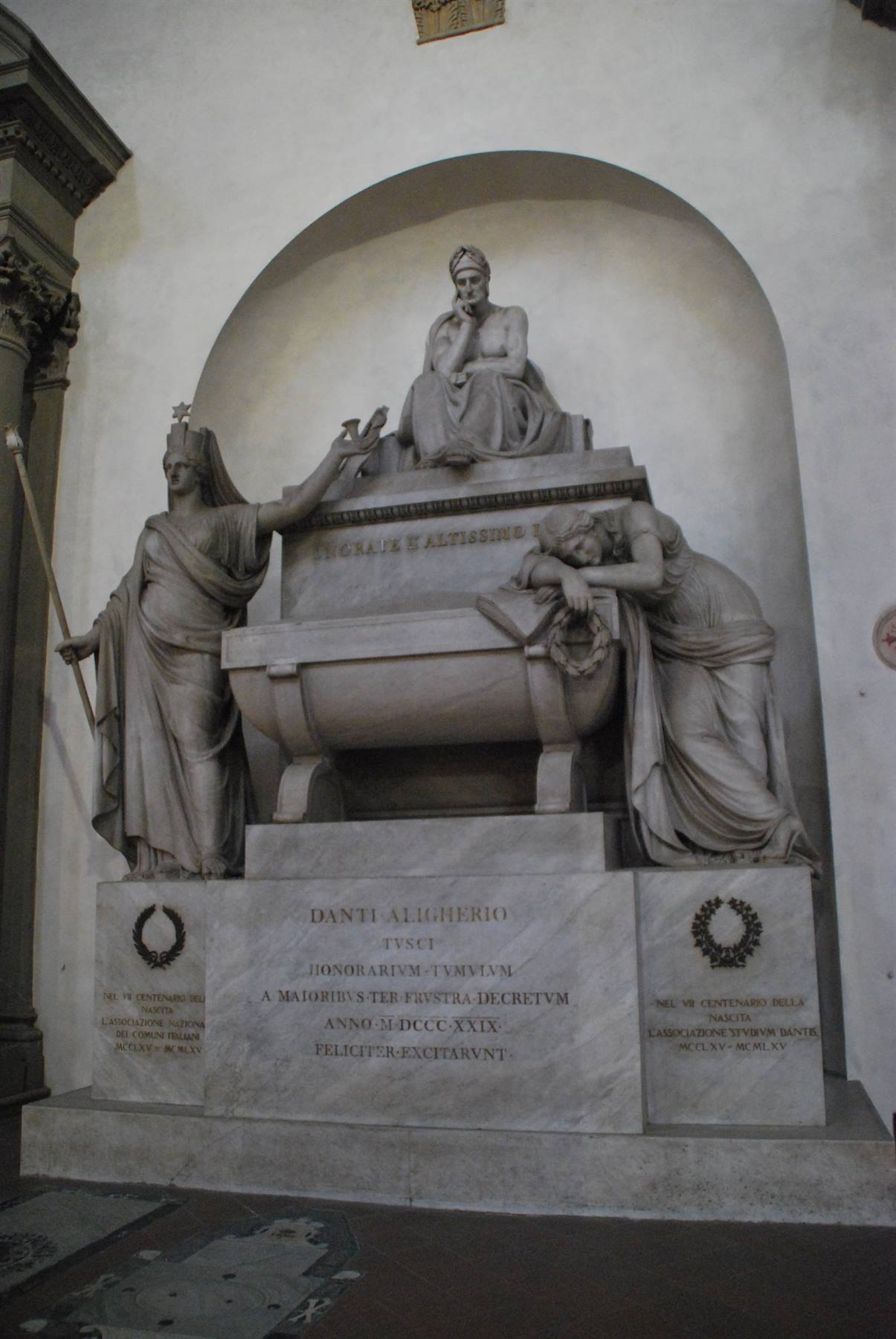 Cenotafio di Dante Alighieri in marmo, basilica di Santa Croce, Firenze