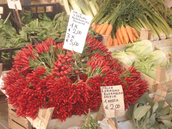 Il colorato mercato di Rialto