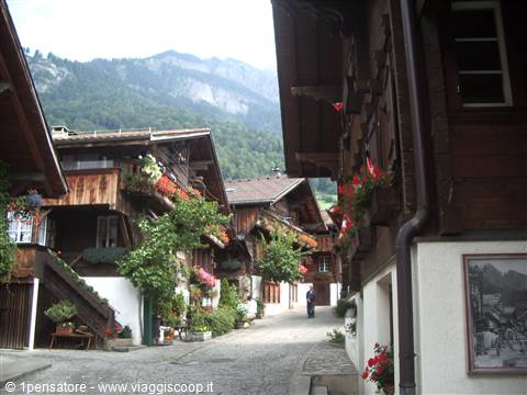 Brienz, balconi in fiore