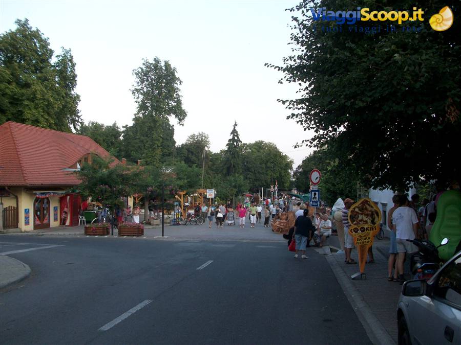 Balatongyorok - La passeggiata