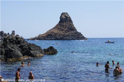 Aci Trezza - i ciclopi