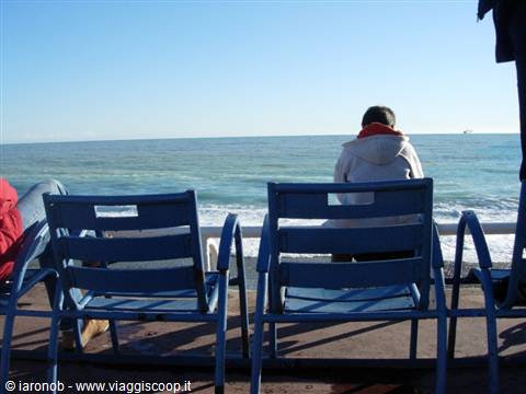 Le sedie blu