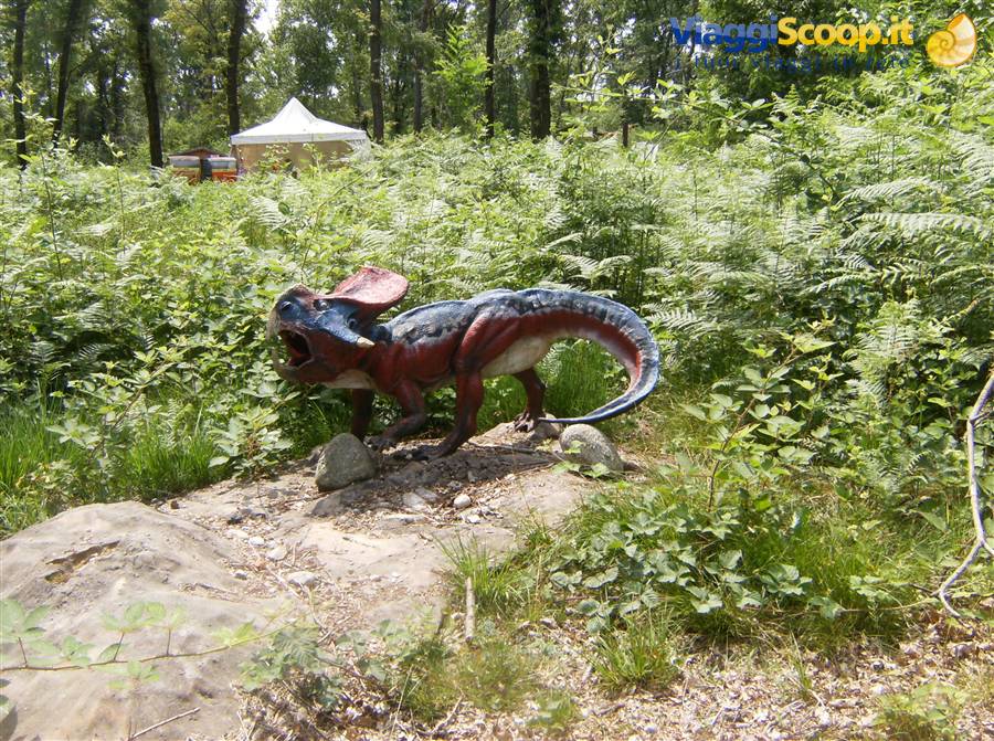 pombia,parco dinosauri