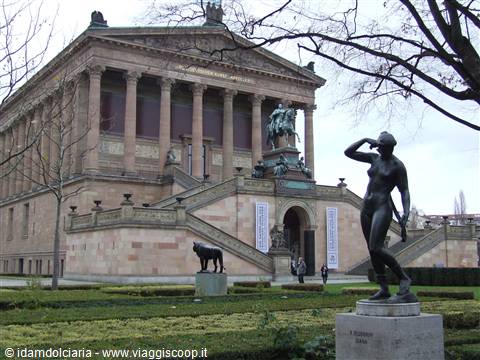 BERLINO - La Facciata neoclassica dell'Alte Nationalgalerie