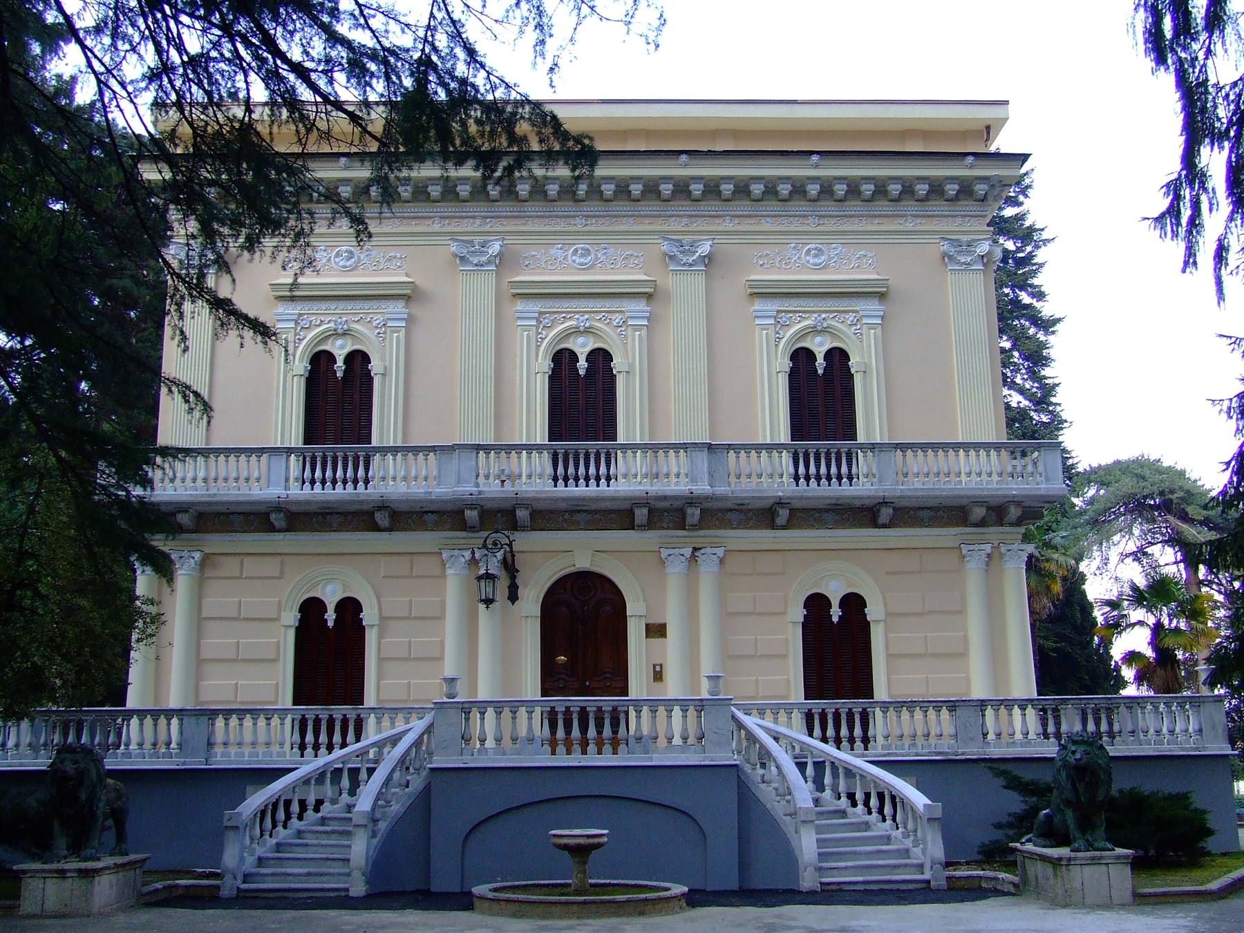 MONTELLA - Villa De Marco : facciata