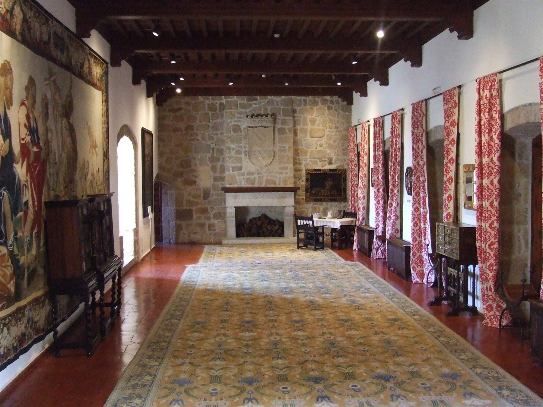 MANZANARES el REAL : Interno del Castillo