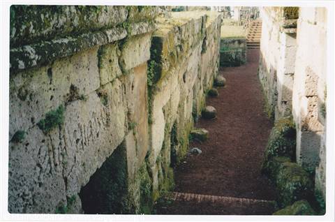 ORVIETO - Necropoli etrusca