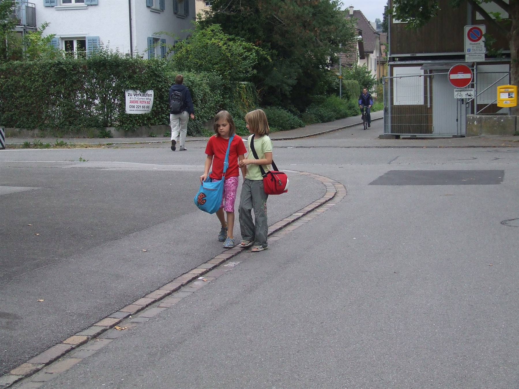 BRUGG - Simpatiche bimbe