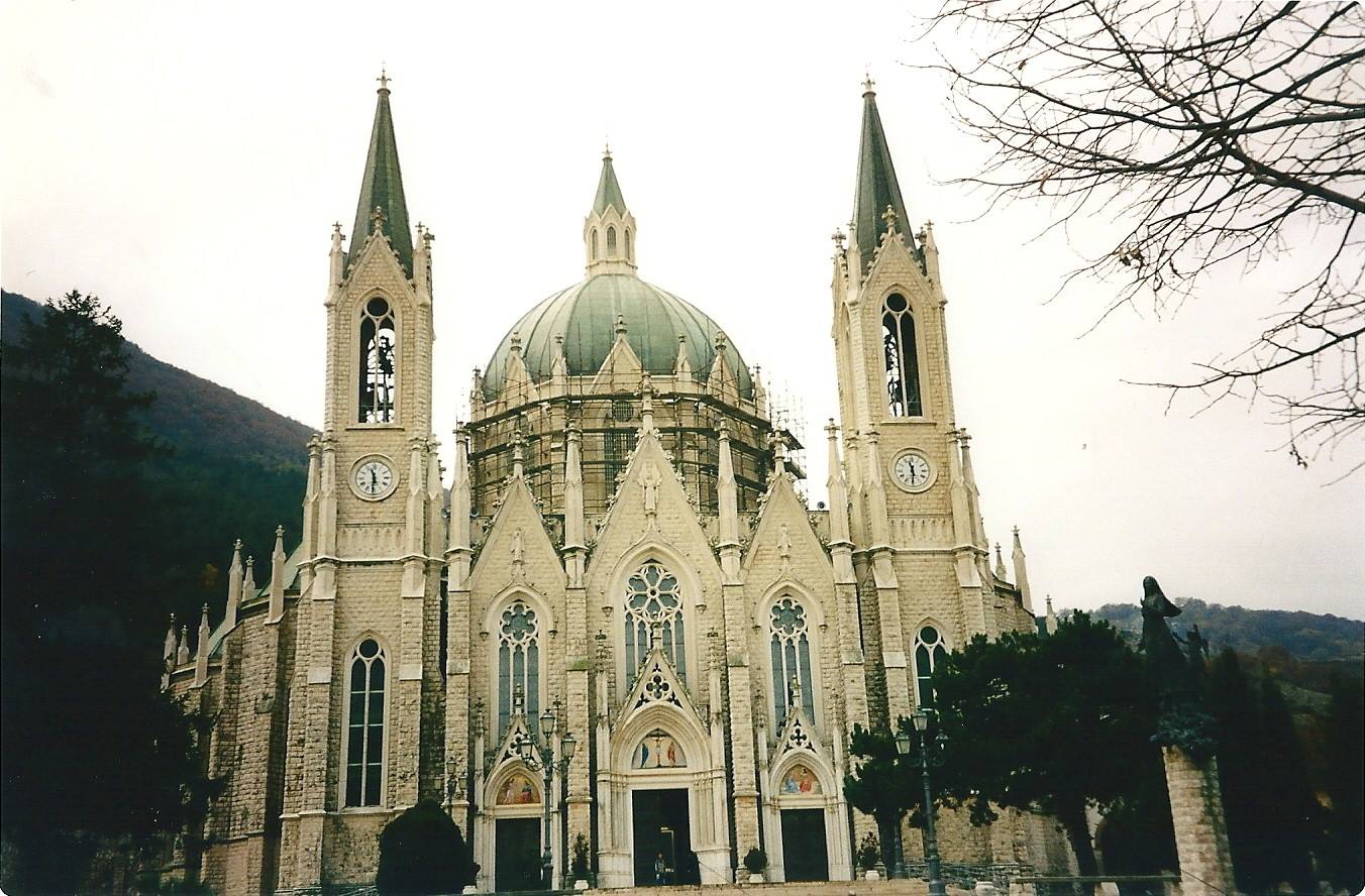MOLISE - Cattedrale Gotica