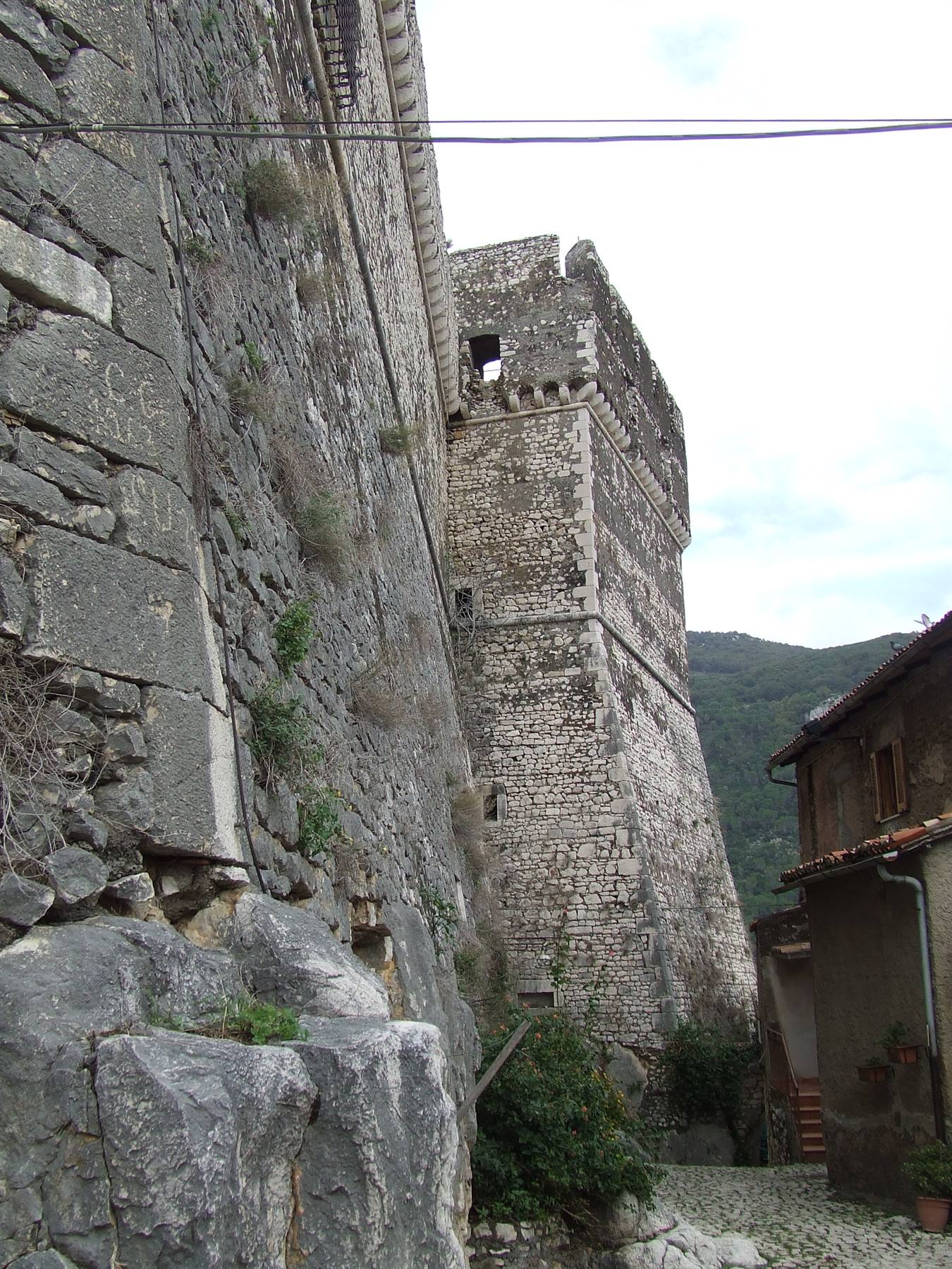 SERMONETA - Castello Caetani