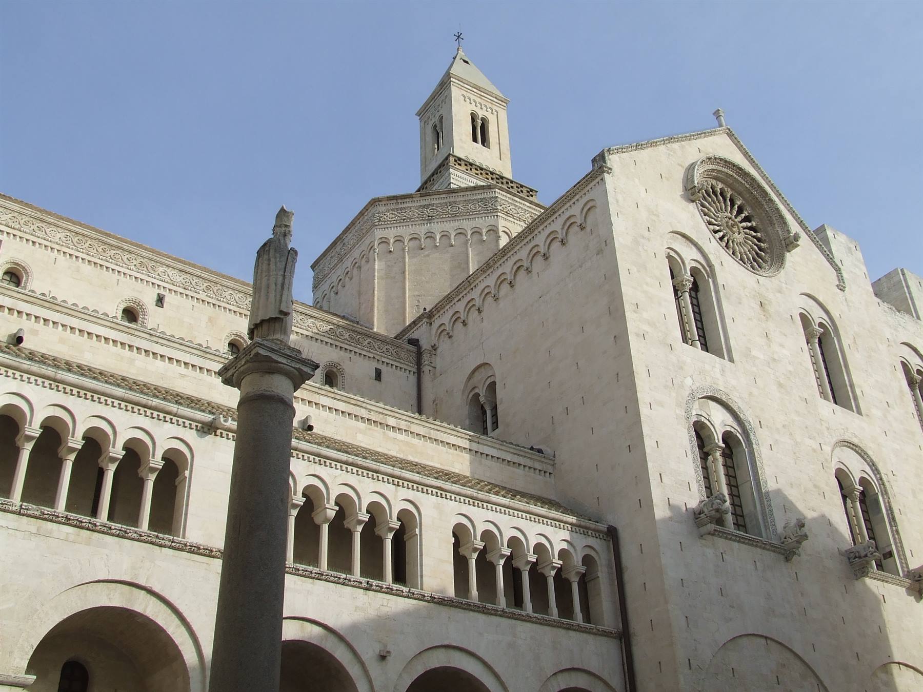 BARI - Chiostro Diocesano