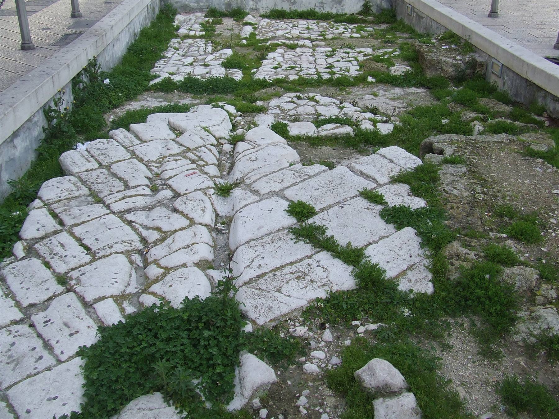 BARI - antica strada medievale