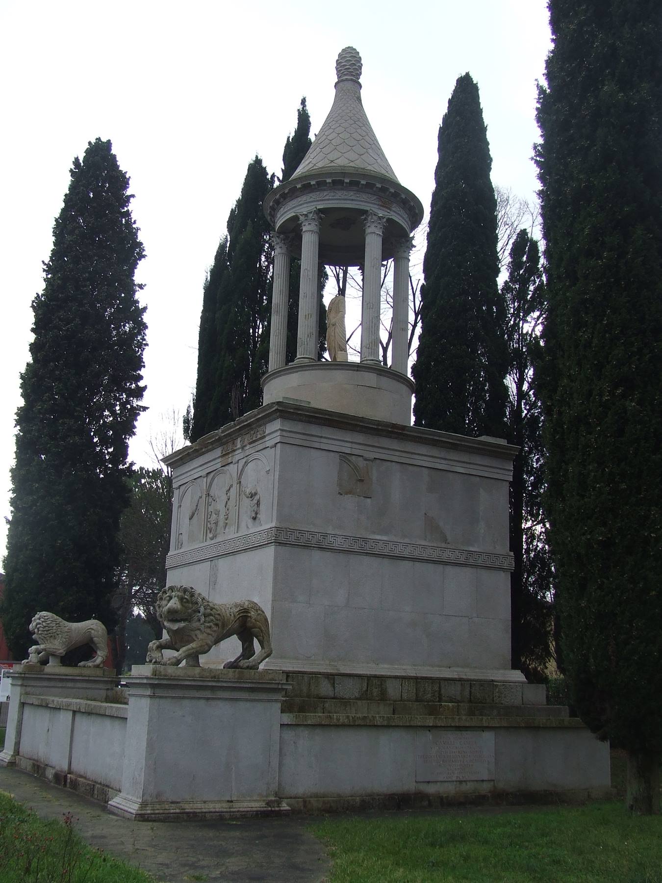 AQUILEIA - Mausoleo