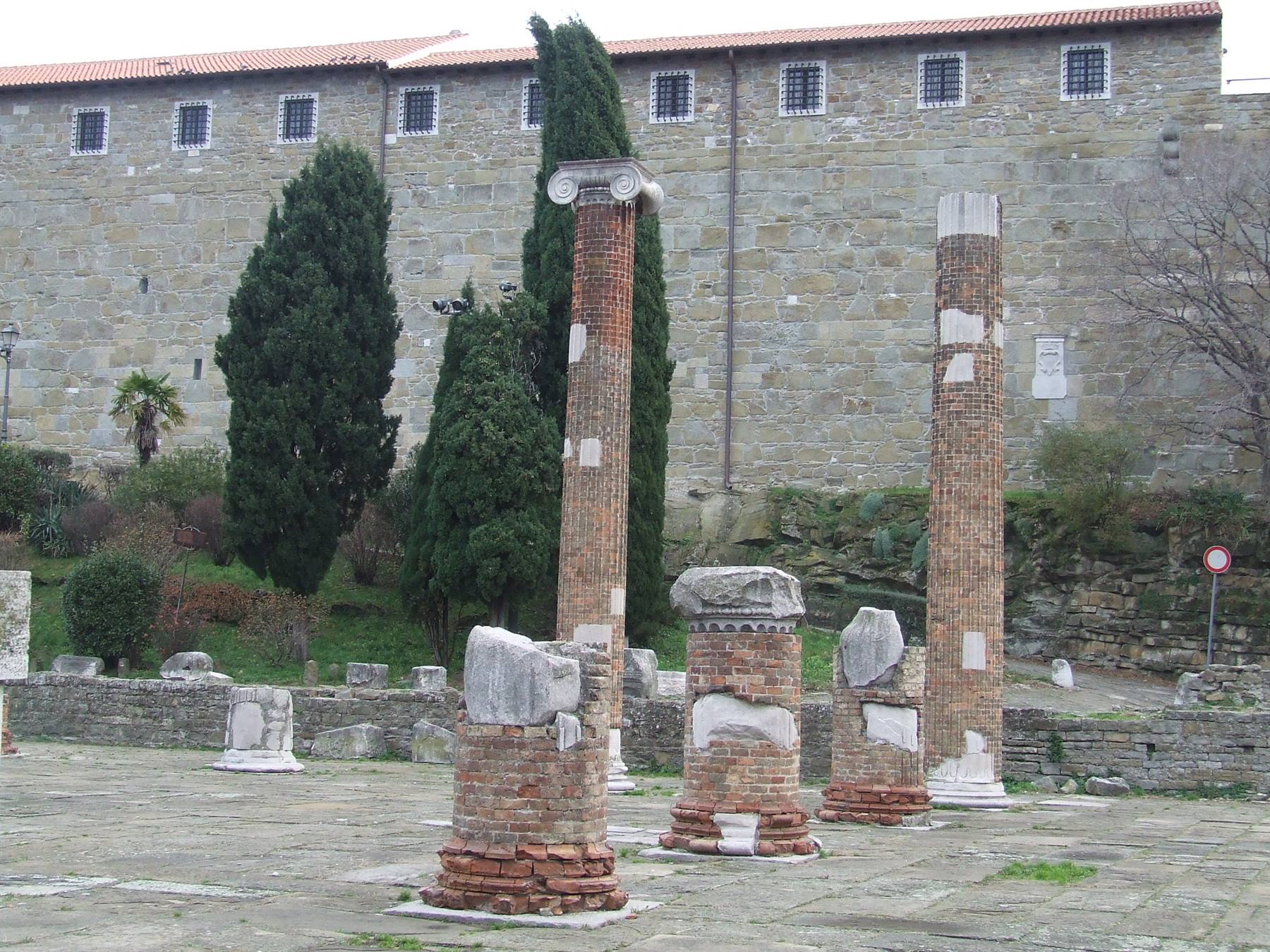 TRIESTE - Castello