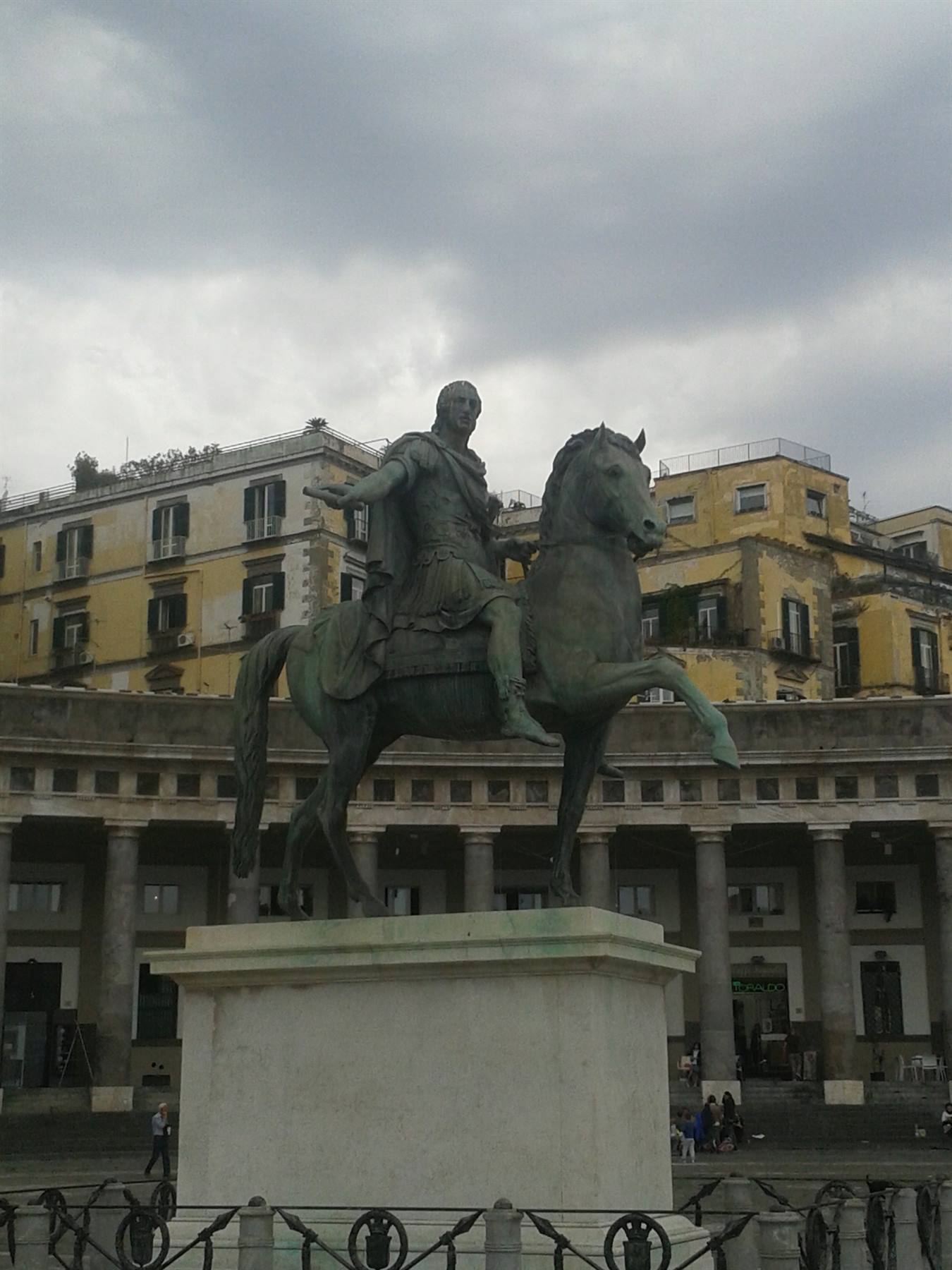 NAPOLI - Piazza del Plebiscito