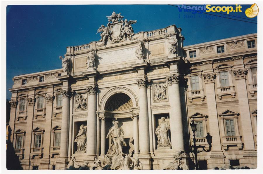 ROMA - Fontana di Trevi