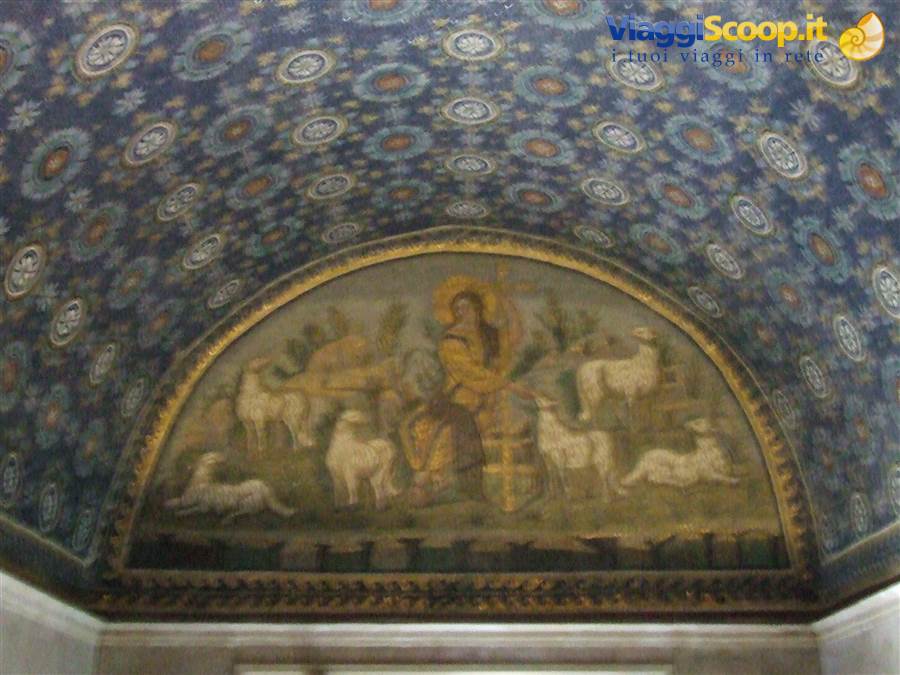 RAVENNA - Mausoleo di Galla Placidia : interno