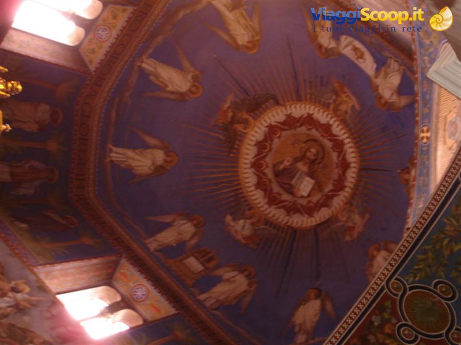 Loreto - Particolare dell'interno dell'Abbazia