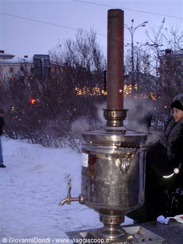 Il servizio di samovar all'aperto
