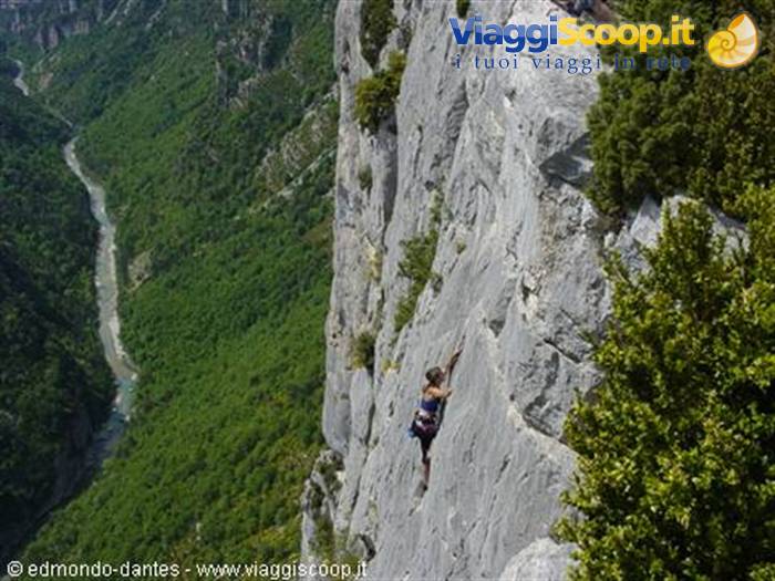 Arrampicata lungo le gole del Verdon