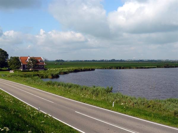 In bici tra Edam, Volendam e Marken