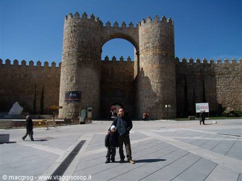 Avila, ingresso alle mura