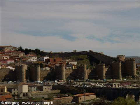 Avila da Los Cuatro Postes