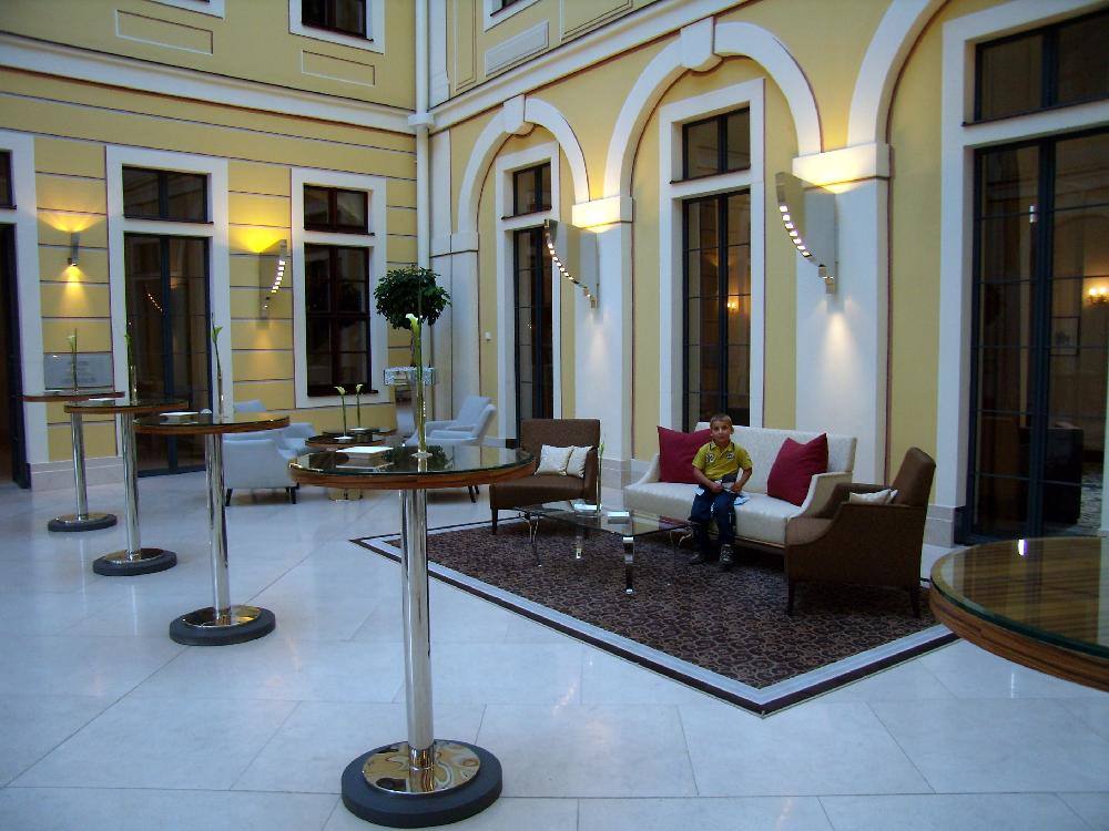 Dresda, Hotel Bellevue
