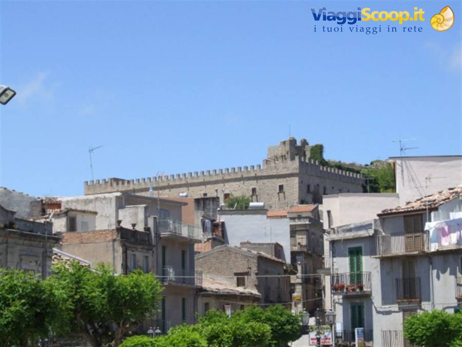 Scorcio del Castello di Montalbano Elicona