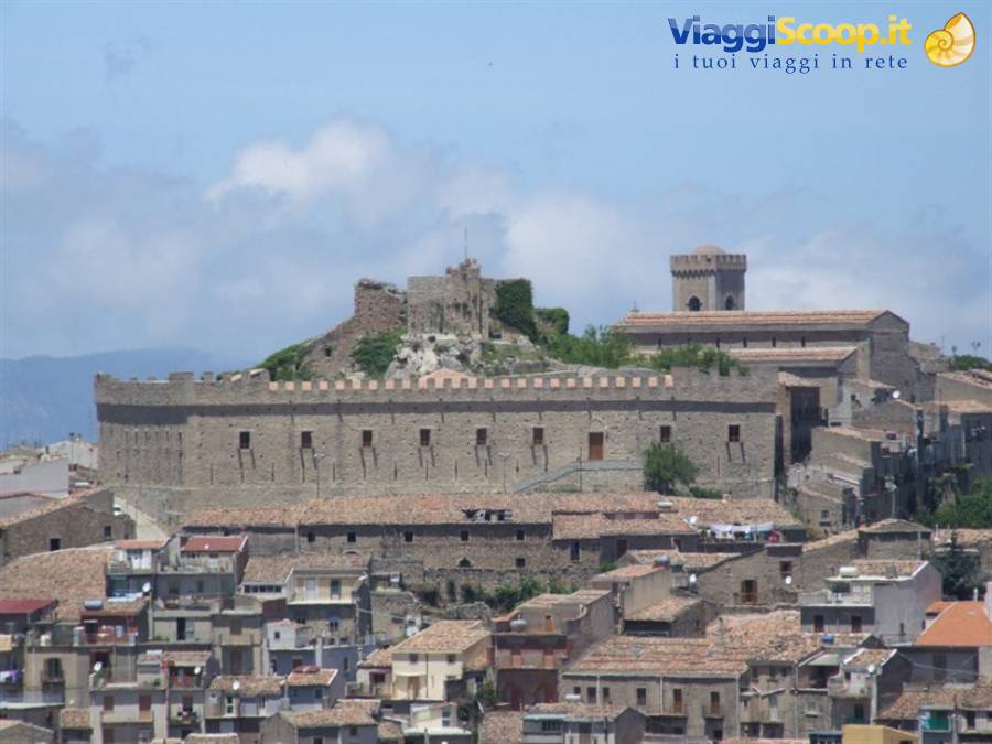 Il Castello di Montalbano Elicona