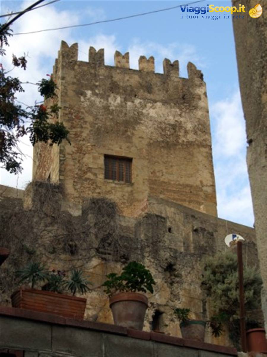 Brolo - La Torre del Castello
