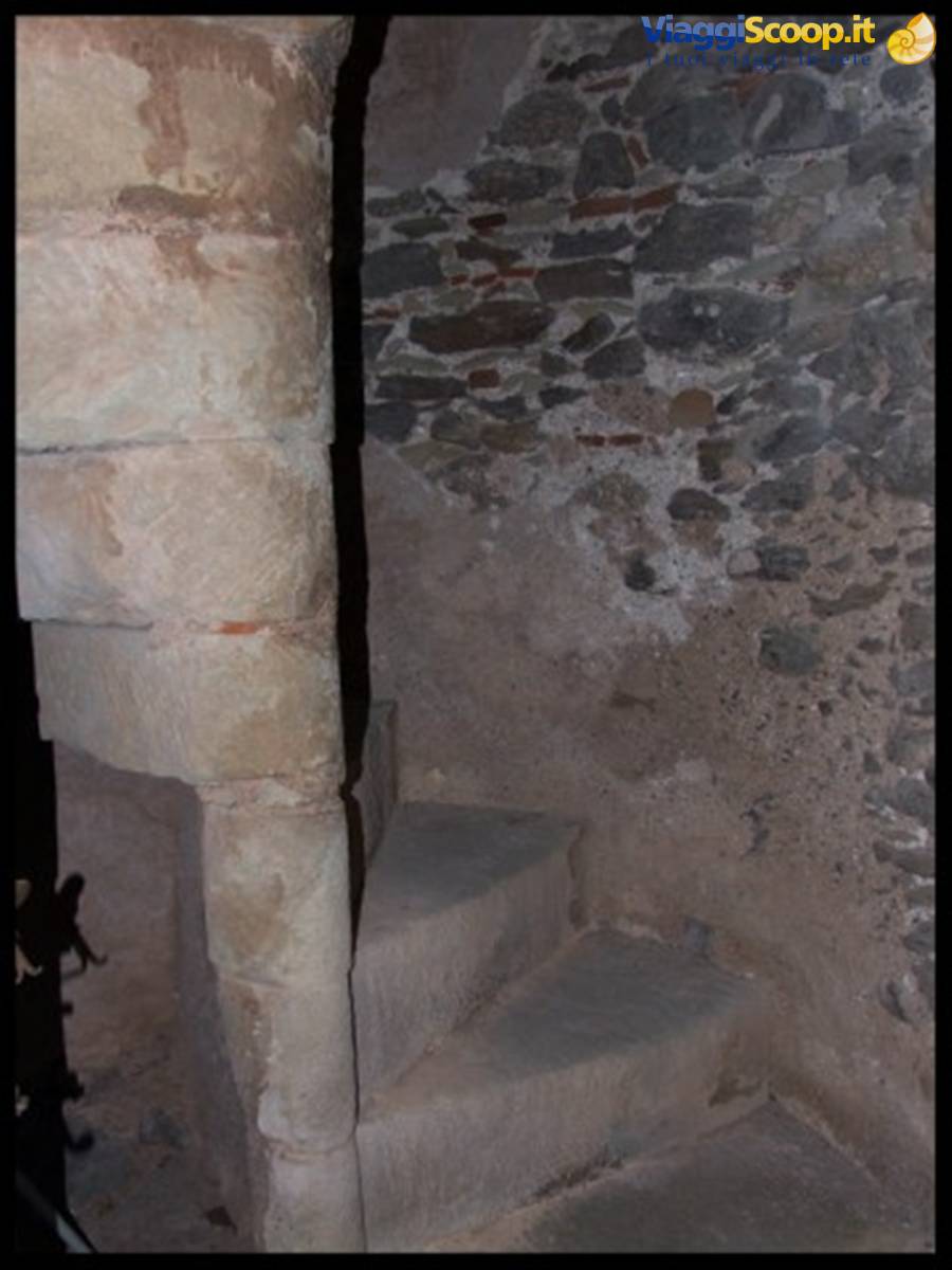 Brolo - Le scale interne della Torre del Castello