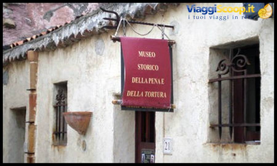 Brolo - Ingresso del Museo della Tortura