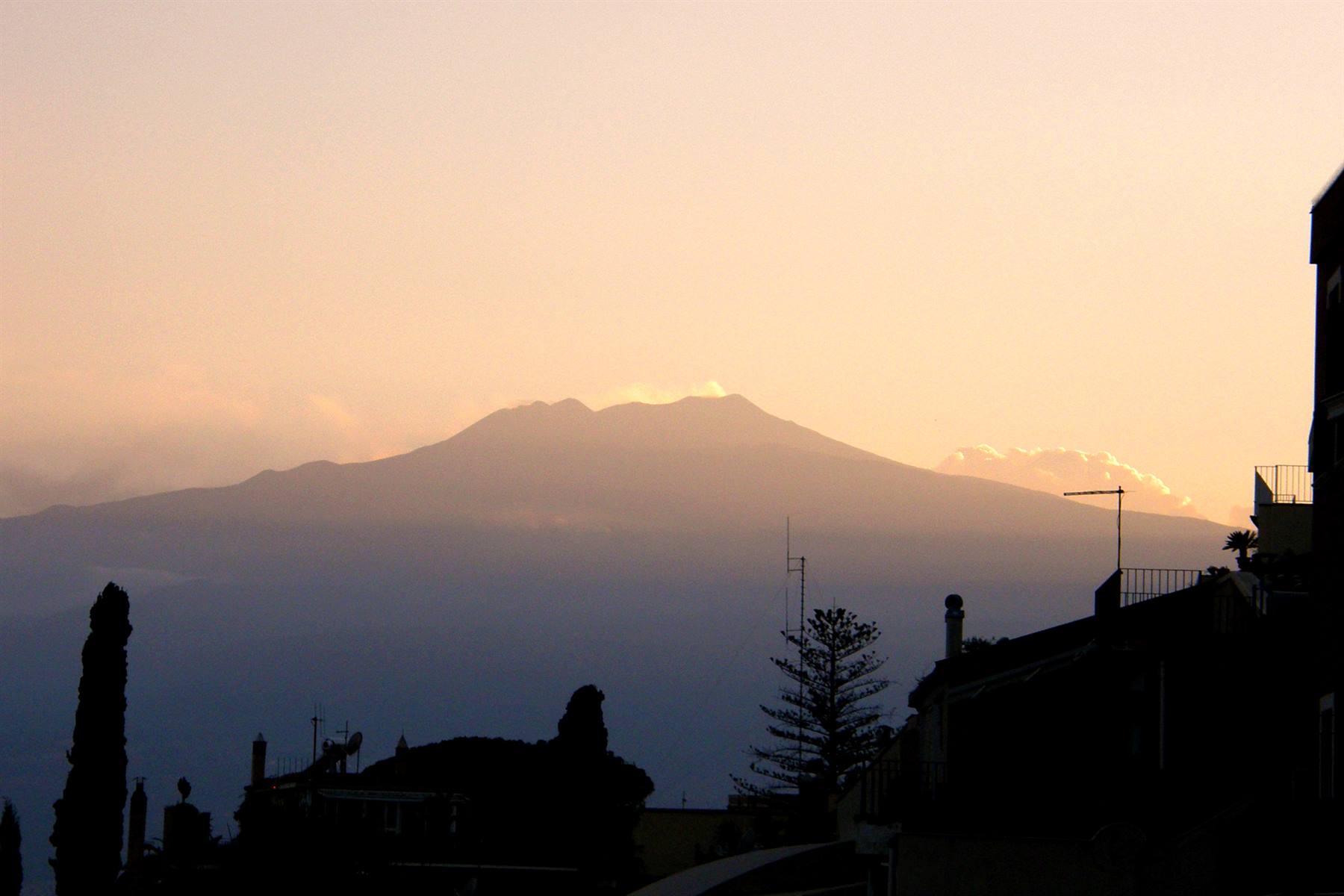 Taormina: vista sull'Etna