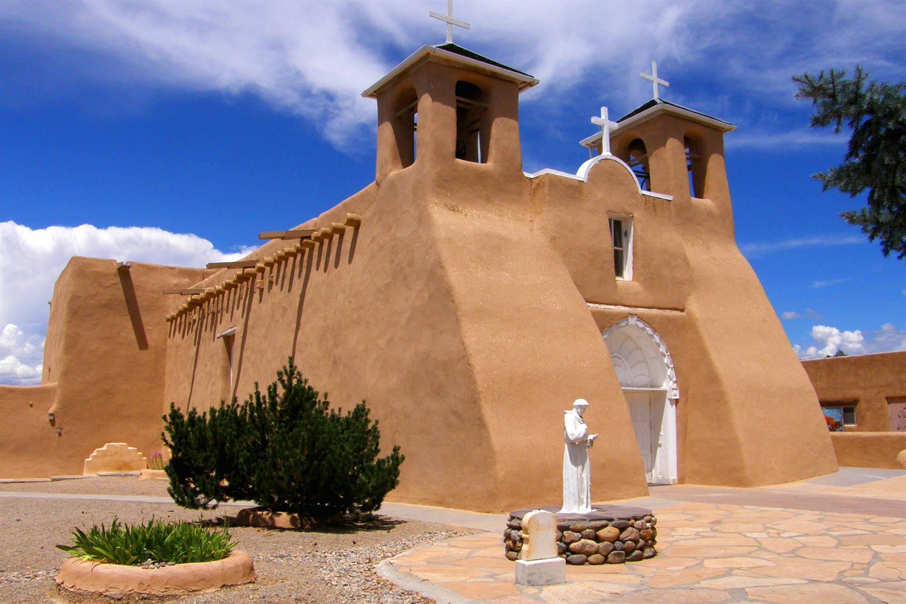 Ranchos de Taos: San Francisco de Asis